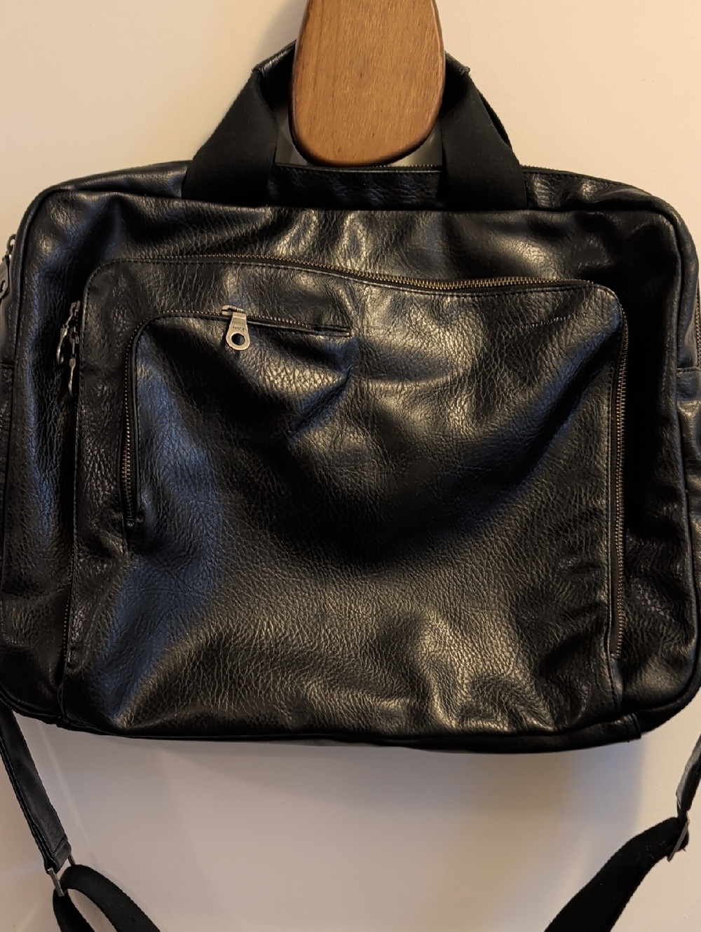 Matt And Nat Unisex Black Travel Bag With Crossbody Strap